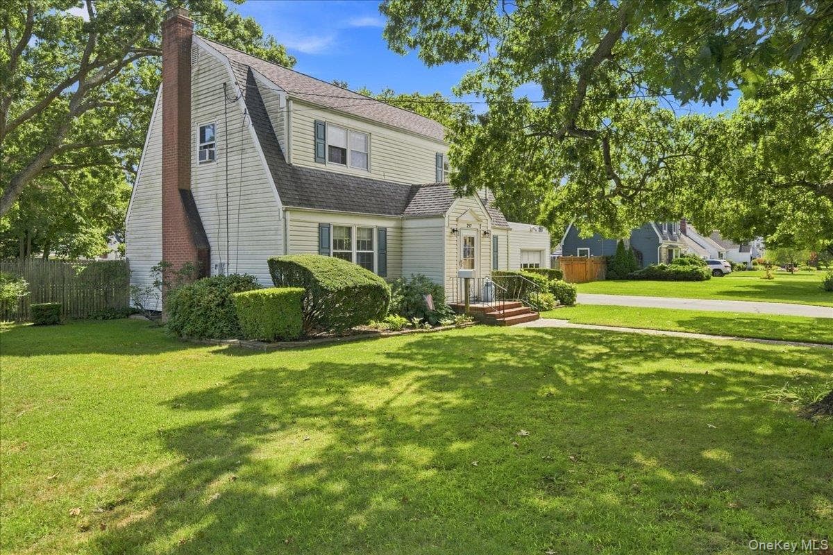 297 Maple Avenue thumbnail 17