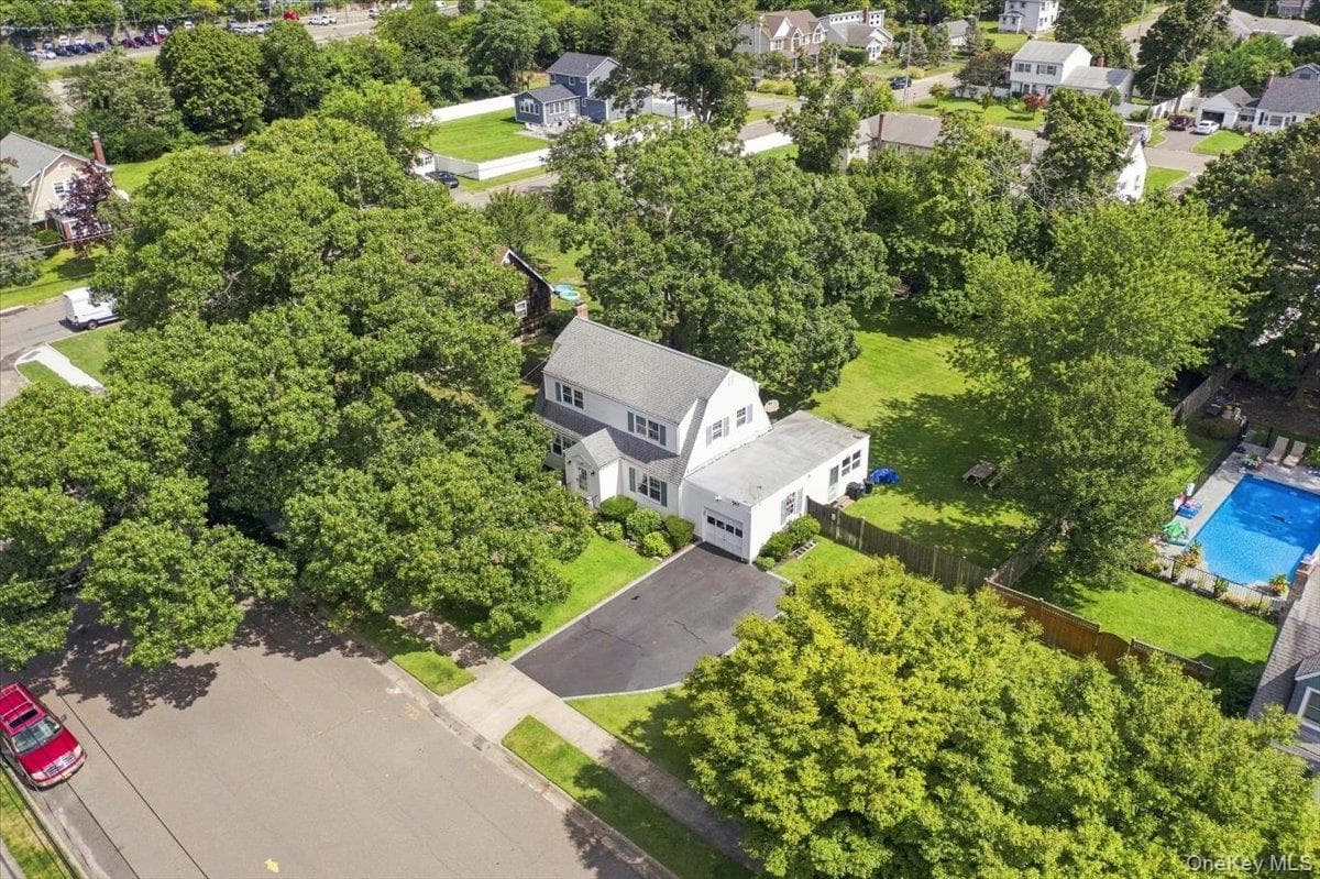 297 Maple Avenue thumbnail 18