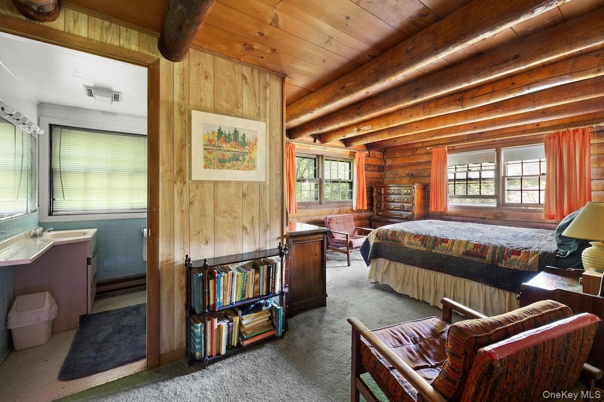 284 Hall Hill Road thumbnail 9