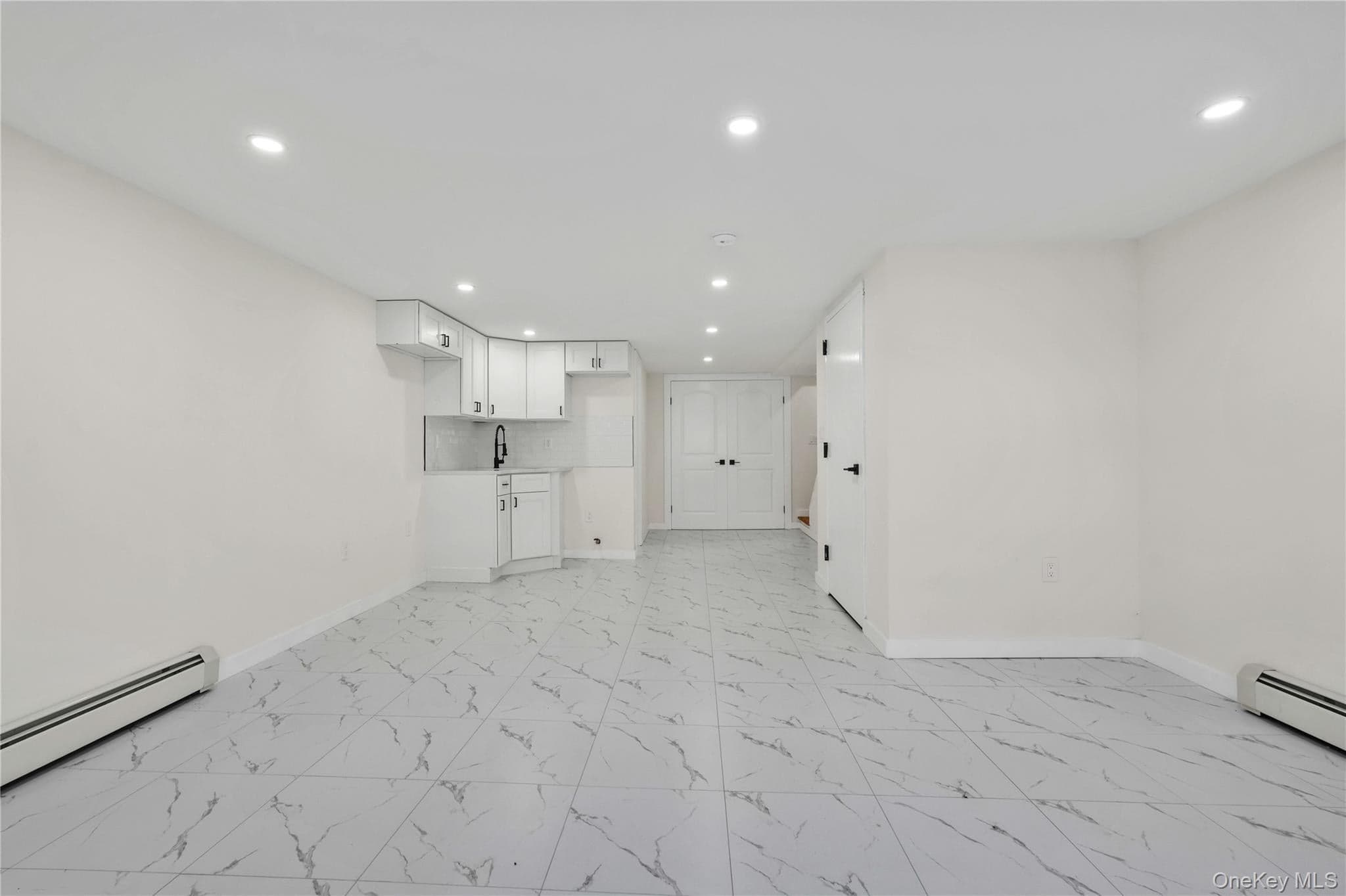 989 Schenck Avenue thumbnail 14