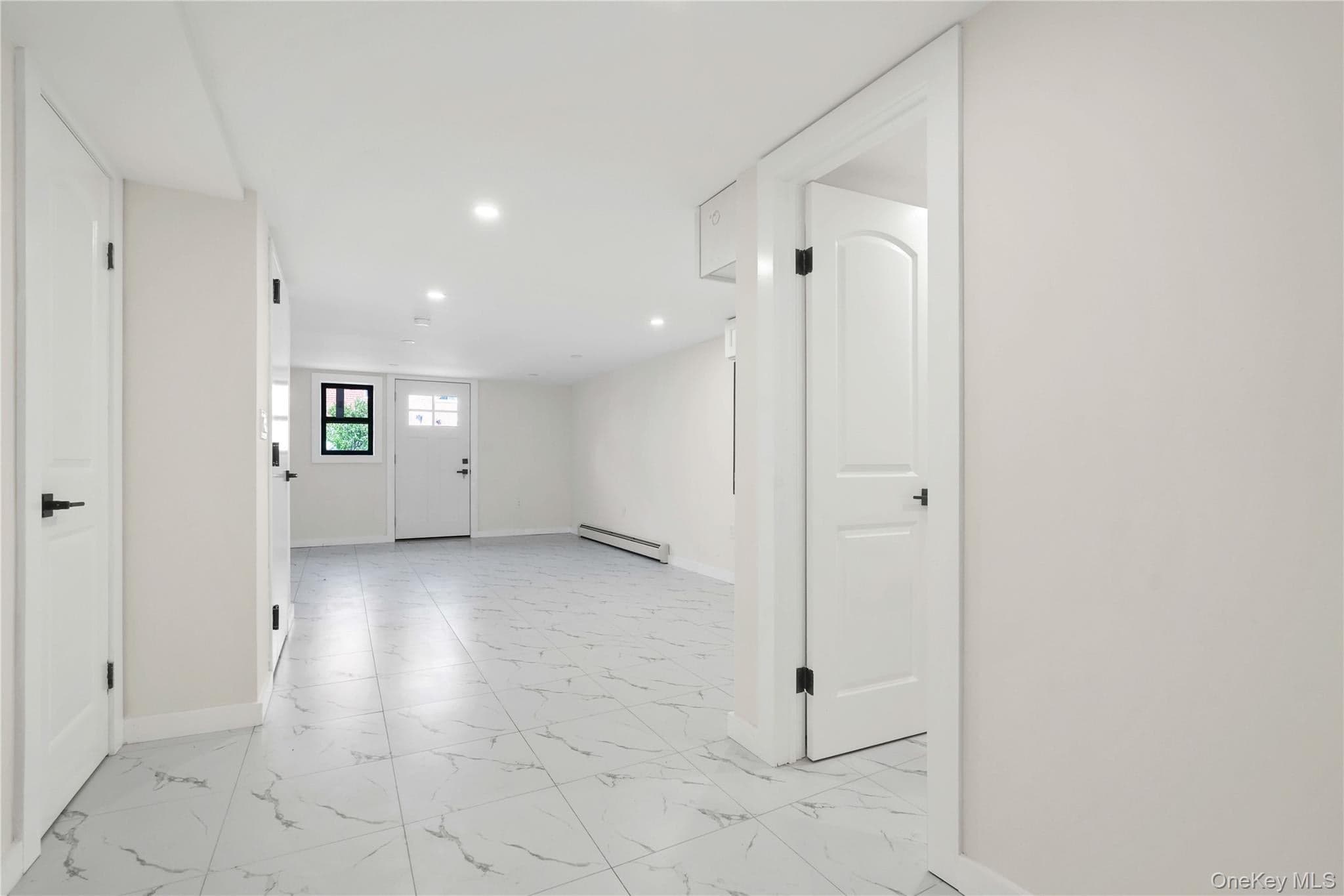 989 Schenck Avenue thumbnail 13