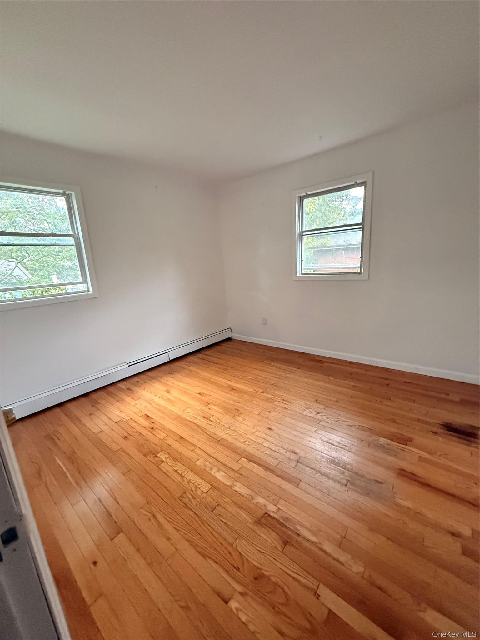13 Hampton Avenue thumbnail 13