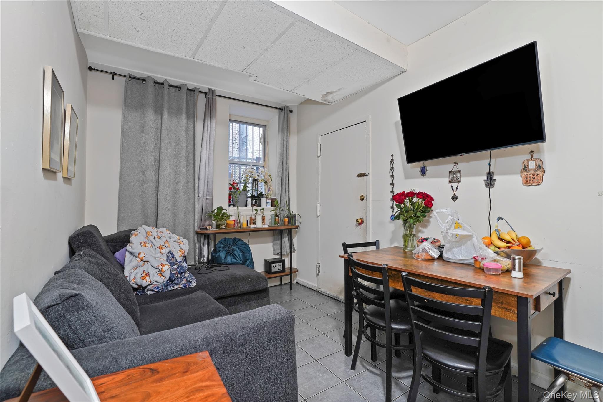 309 Bedford Park Boulevard thumbnail 28