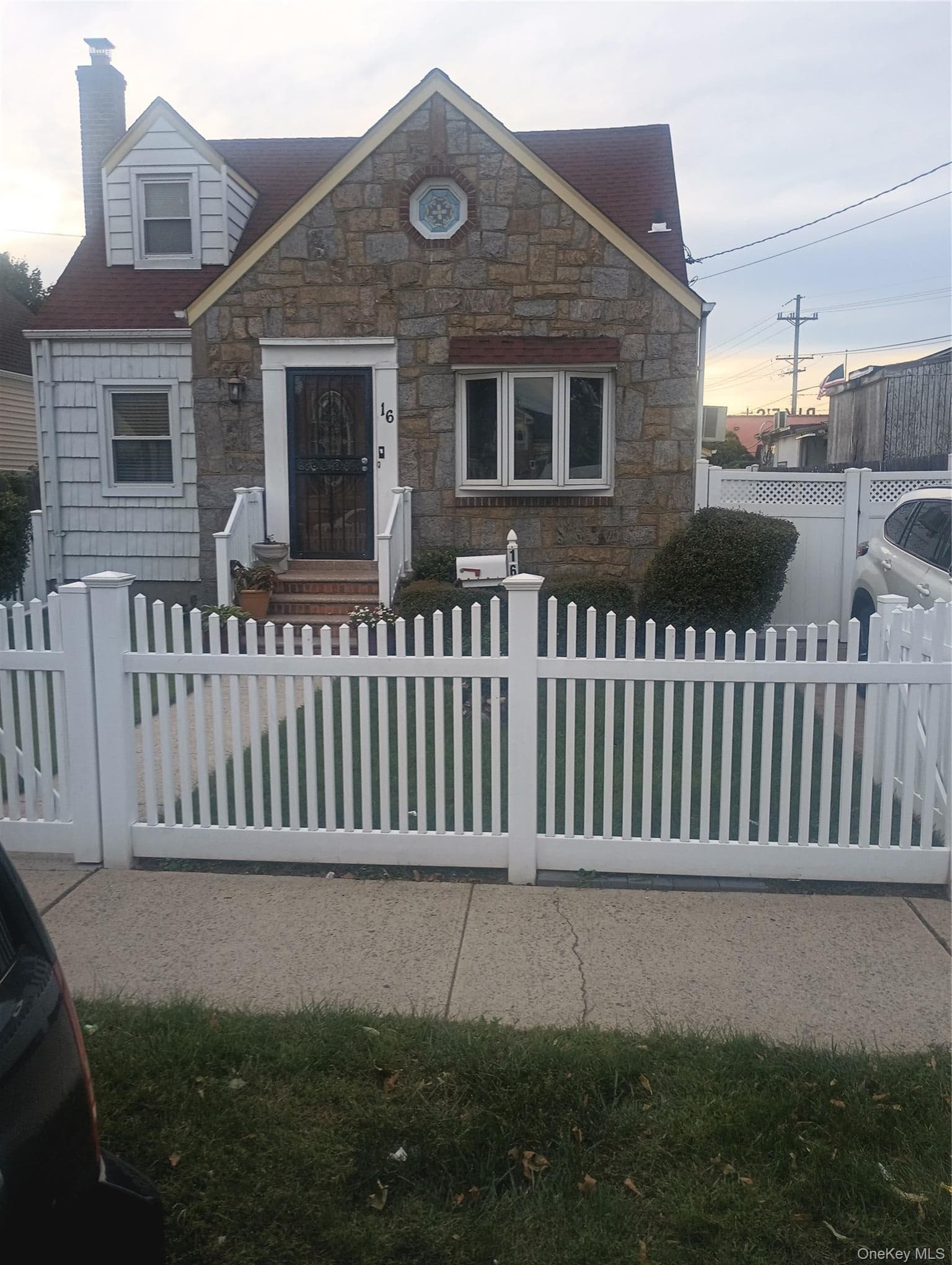 16 Stone Street, Elmont