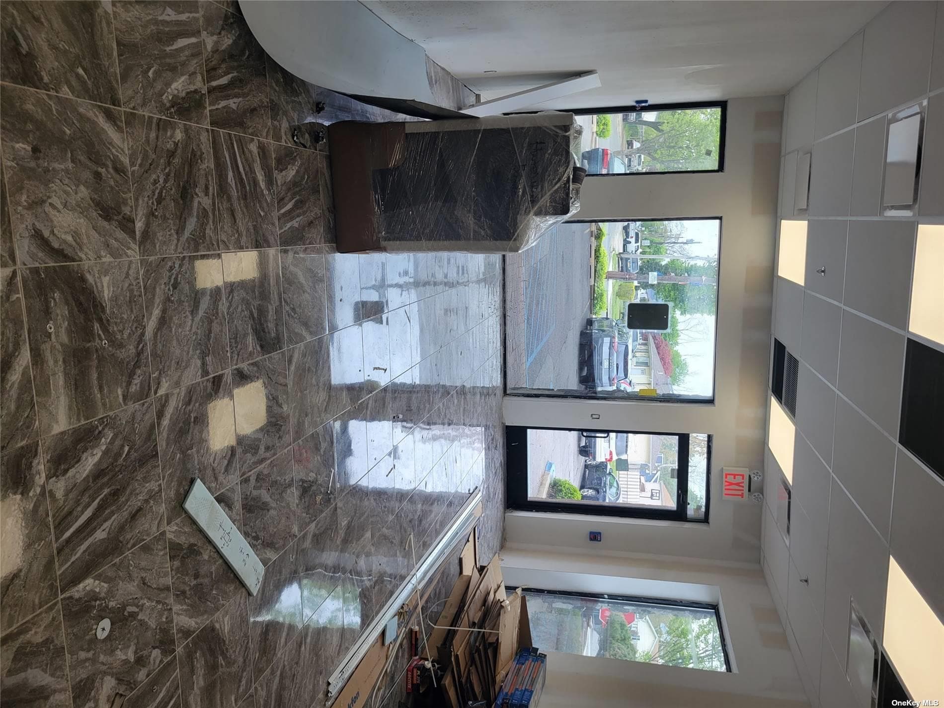 472 Suffolk Avenue Unit: A thumbnail 4
