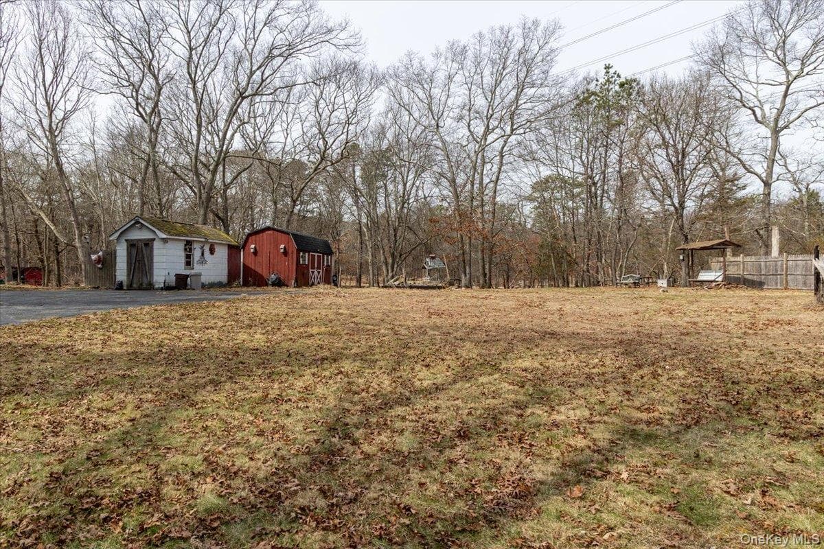 309 Primrose Path, Manorville