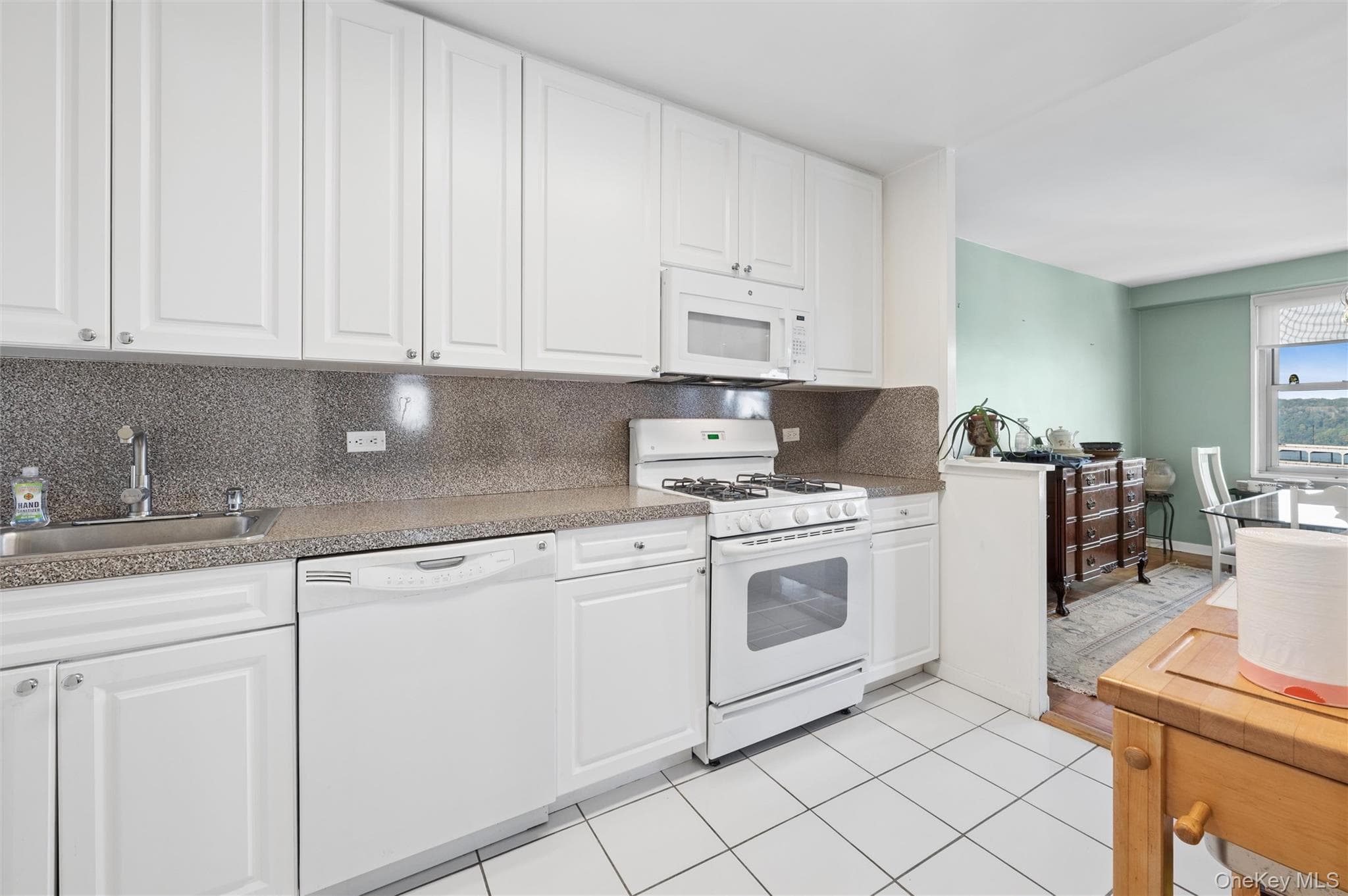 2500 Johnson Avenue Unit: 12N thumbnail 6