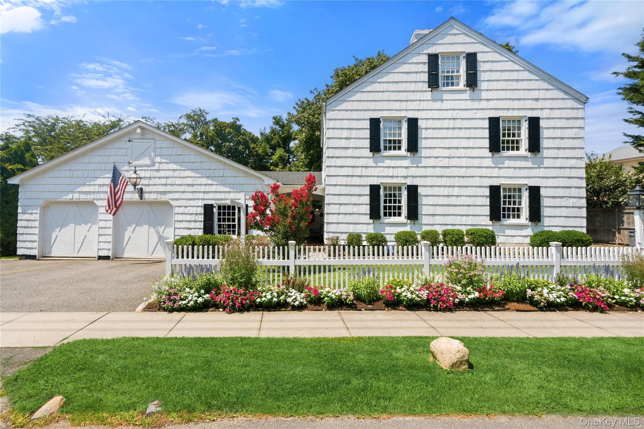 211 Berry Hill Road, Syosset