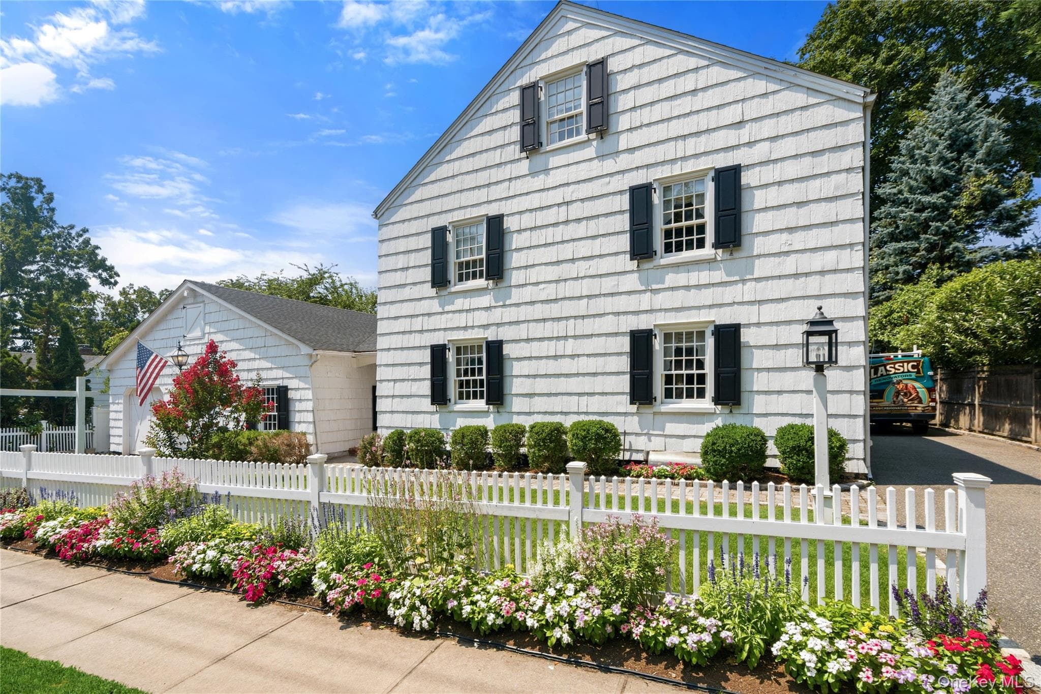 211 Berry Hill Road thumbnail 2