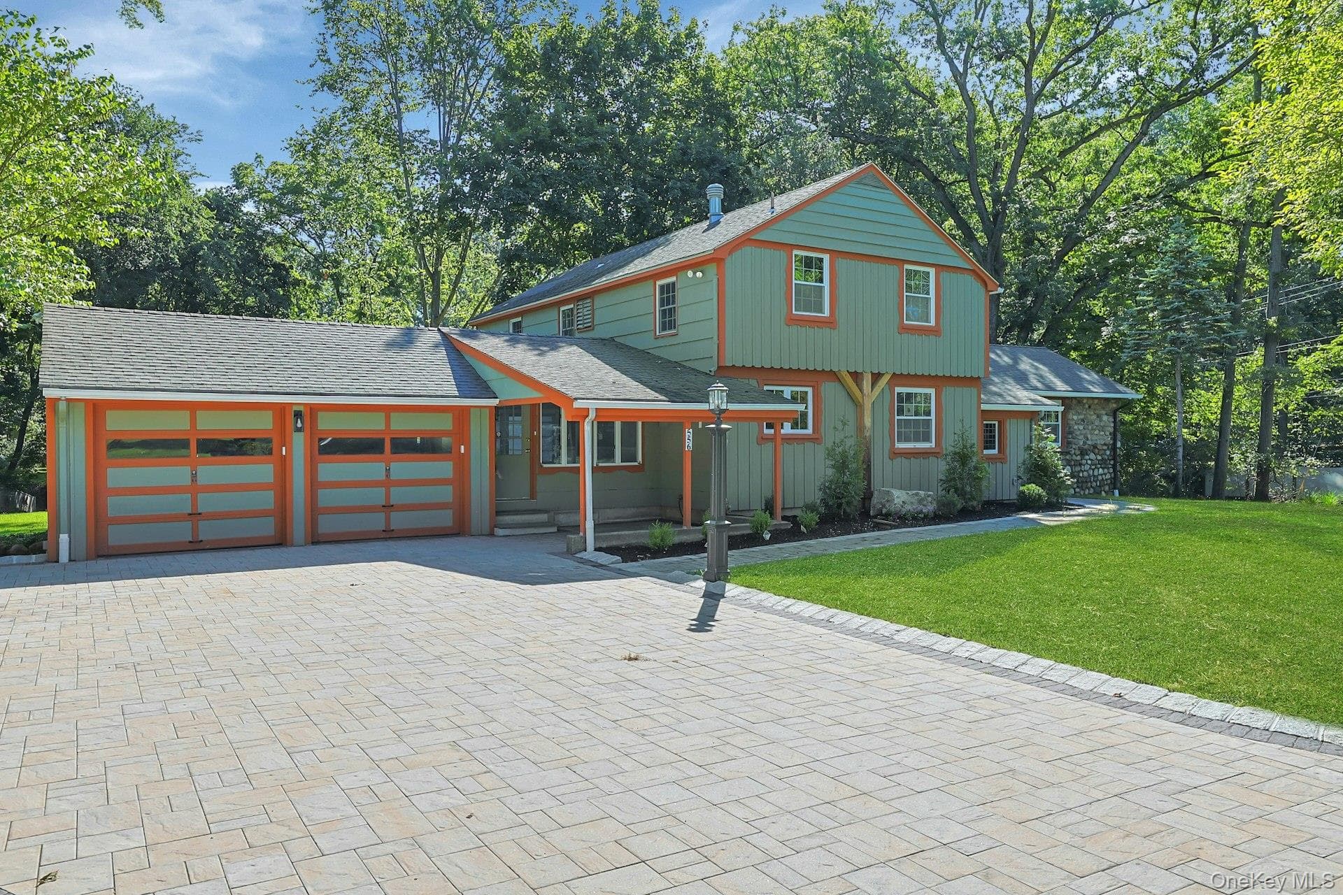 556 Babbling Brook Lane, Valley Cottage