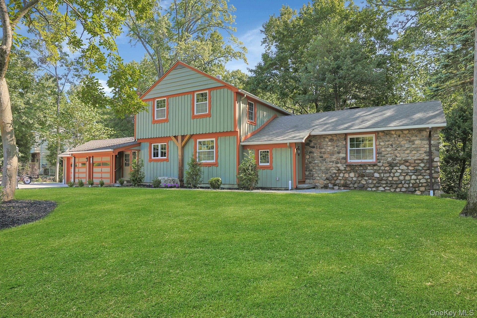 556 Babbling Brook Lane thumbnail 3