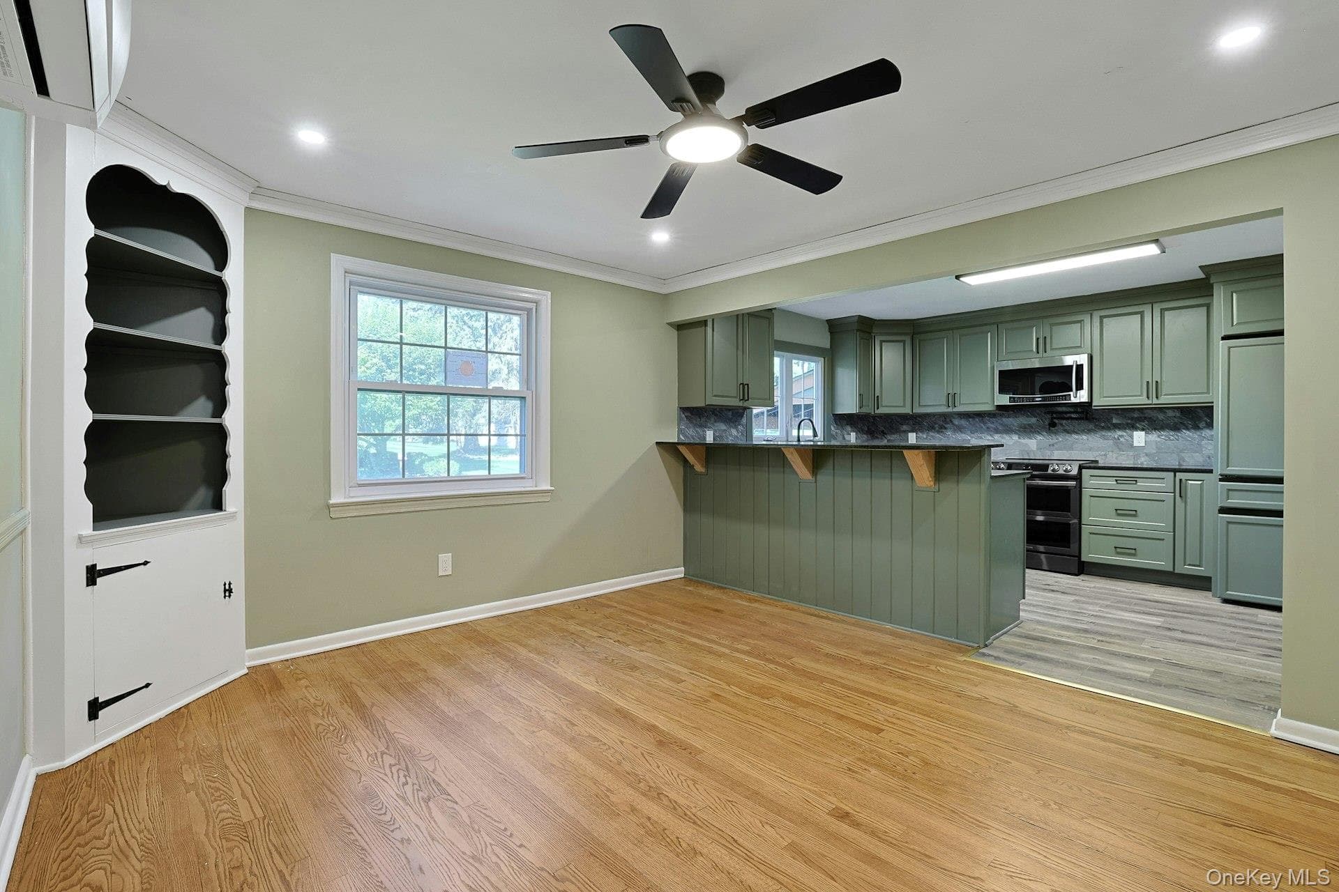 556 Babbling Brook Lane thumbnail 11