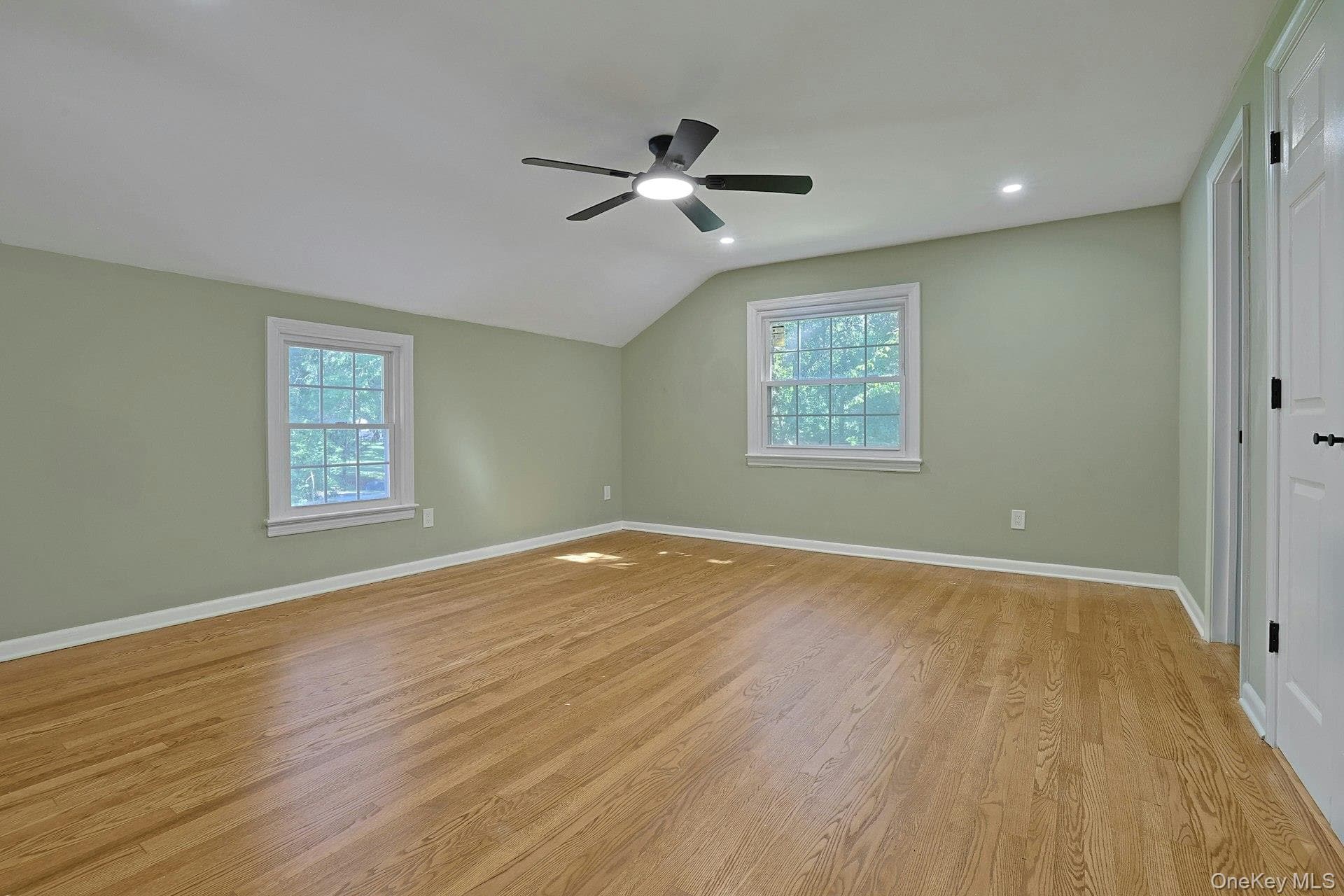 556 Babbling Brook Lane thumbnail 29