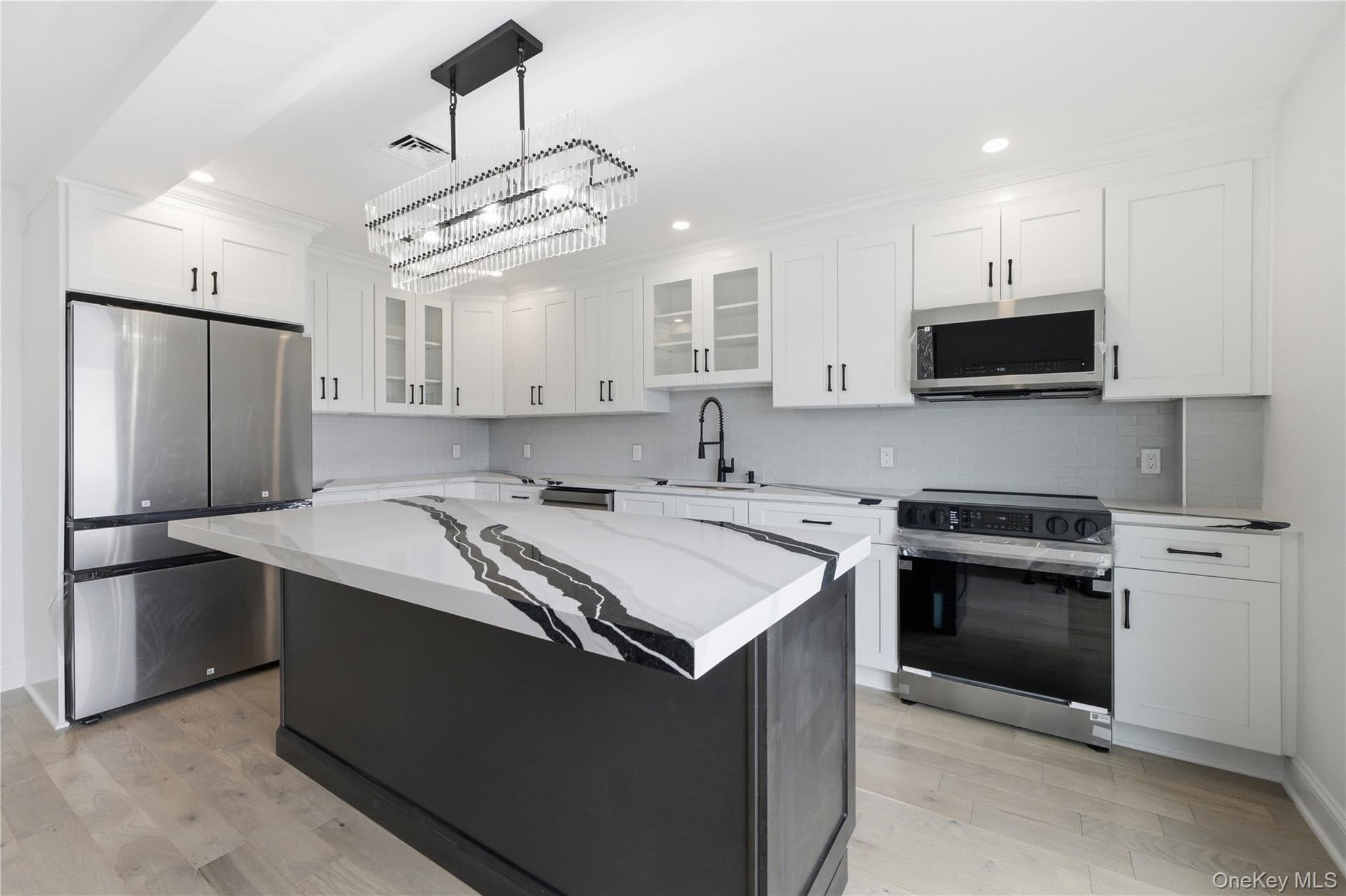157 Sportsmans Avenue thumbnail 4
