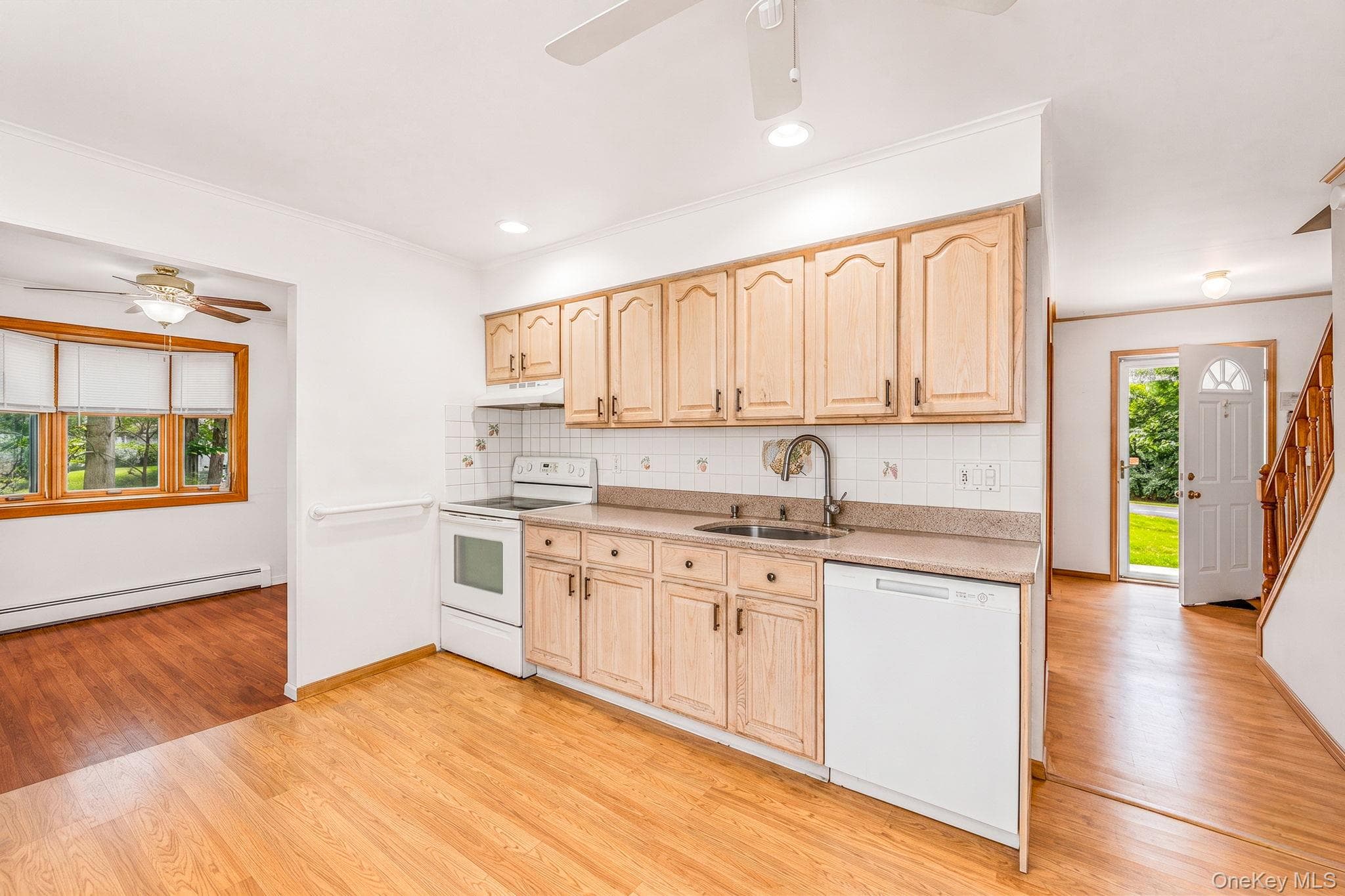 96 Oak Street ST thumbnail 16