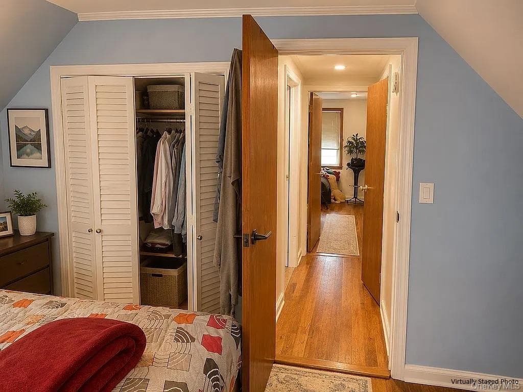 573 Lakeville Road thumbnail 15