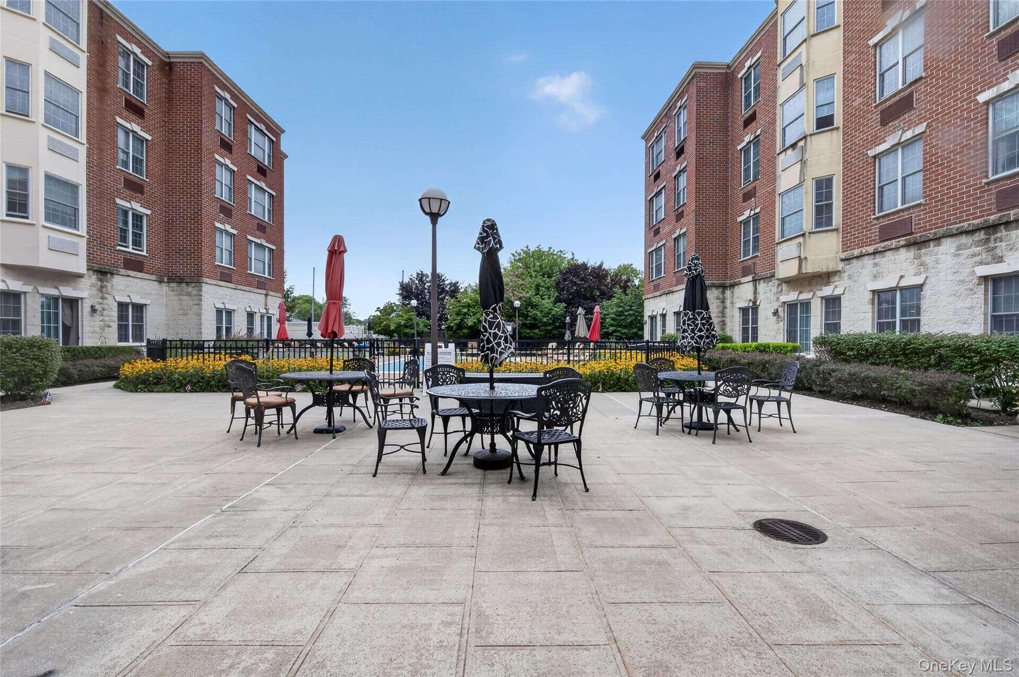 50 Merrick Avenue Unit: 423 thumbnail 13