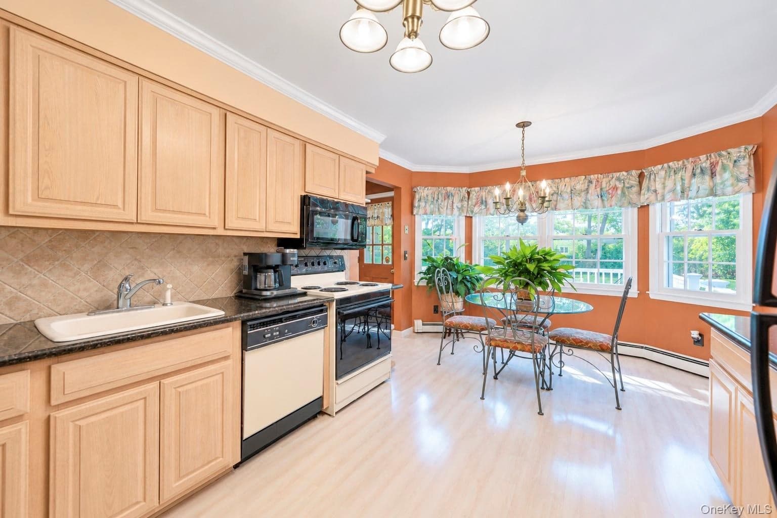 2306 Pine Avenue thumbnail 17