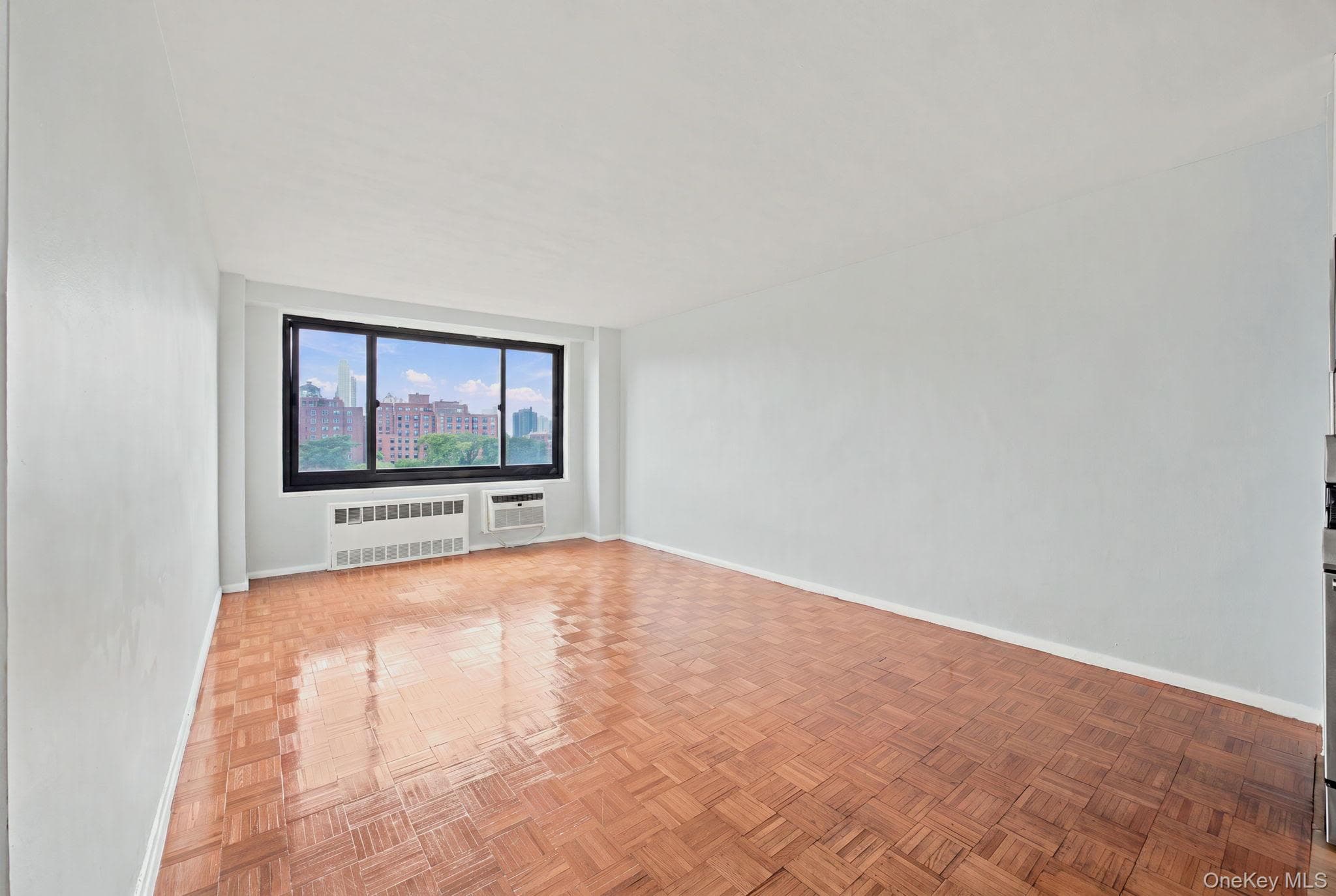 185 Hall Street Unit: 1010 thumbnail 2