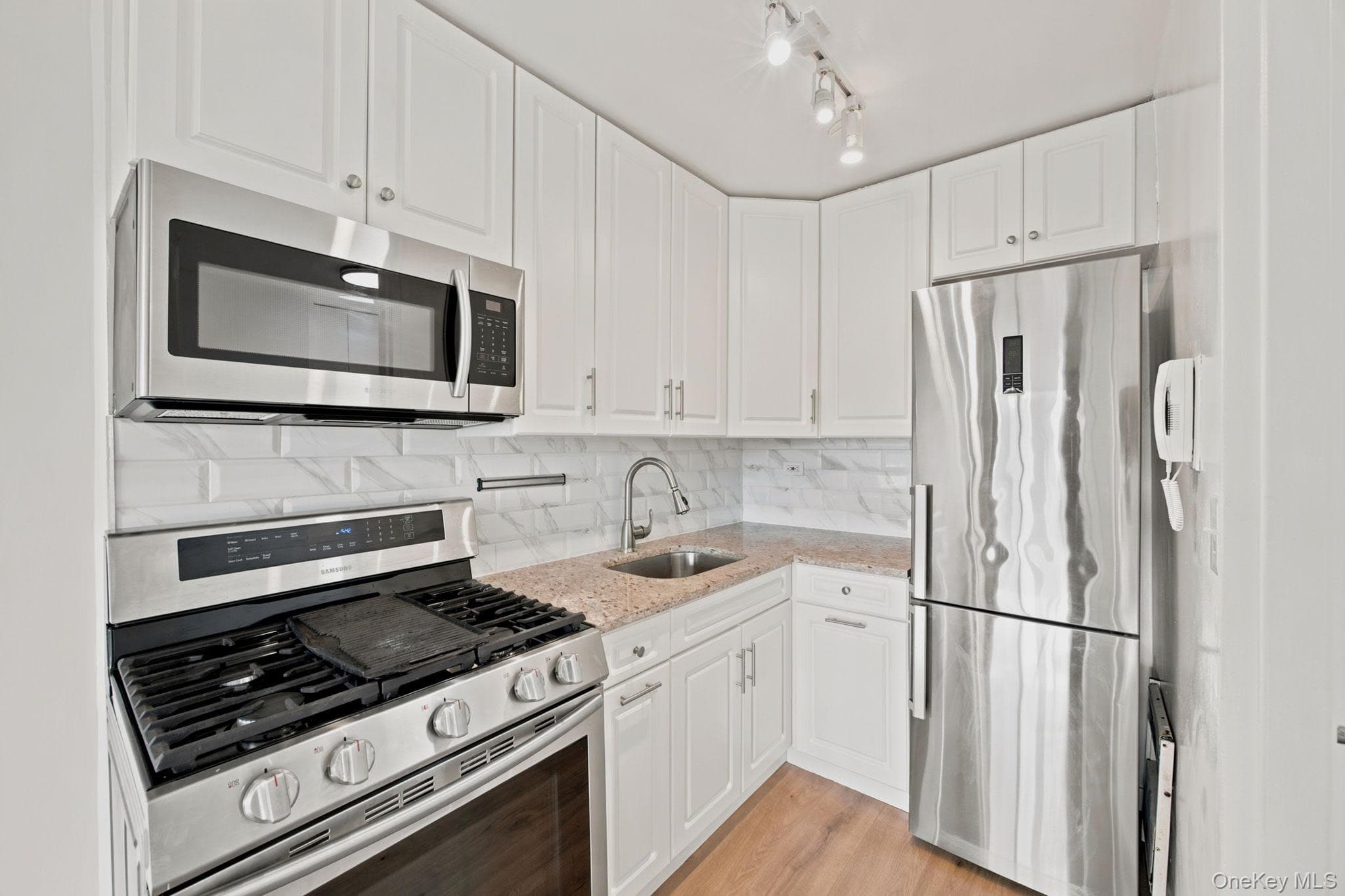 185 Hall Street Unit: 1010 thumbnail 4