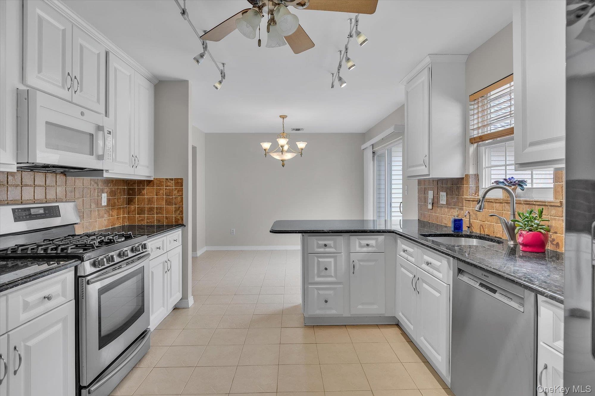403 Winged Foot Way thumbnail 9