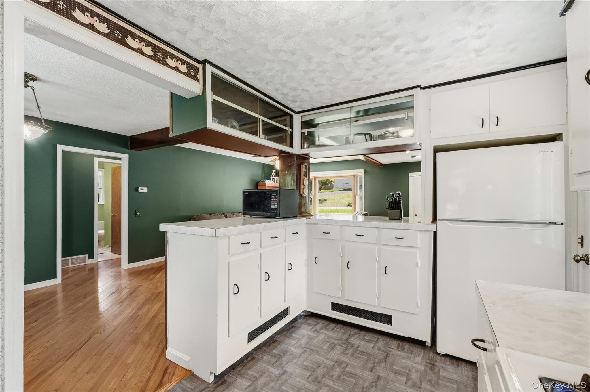35 Willow Road thumbnail 15