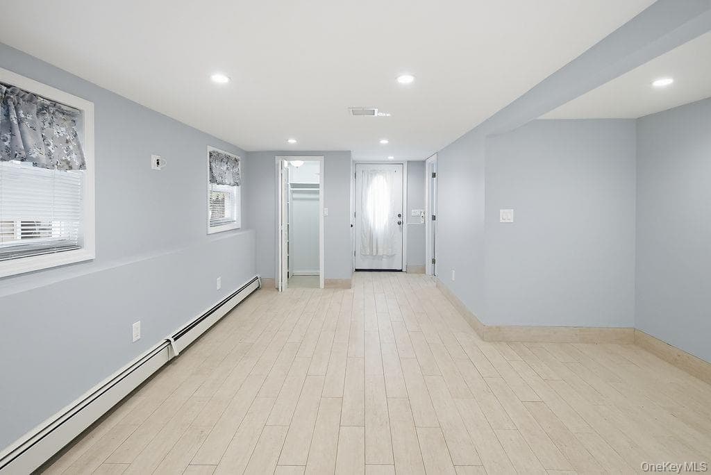 1072 Hicksville Road thumbnail 25