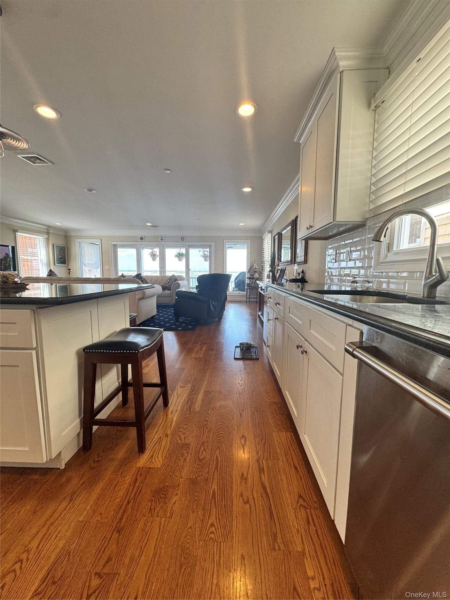 839 W Park Avenue thumbnail 8