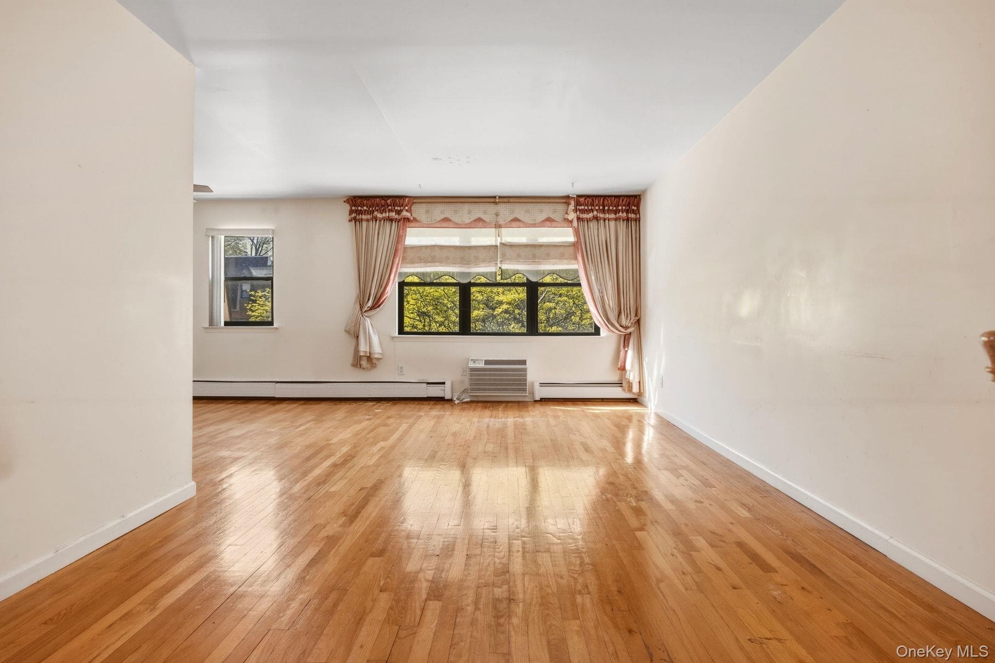 240-43 69 Avenue thumbnail 14
