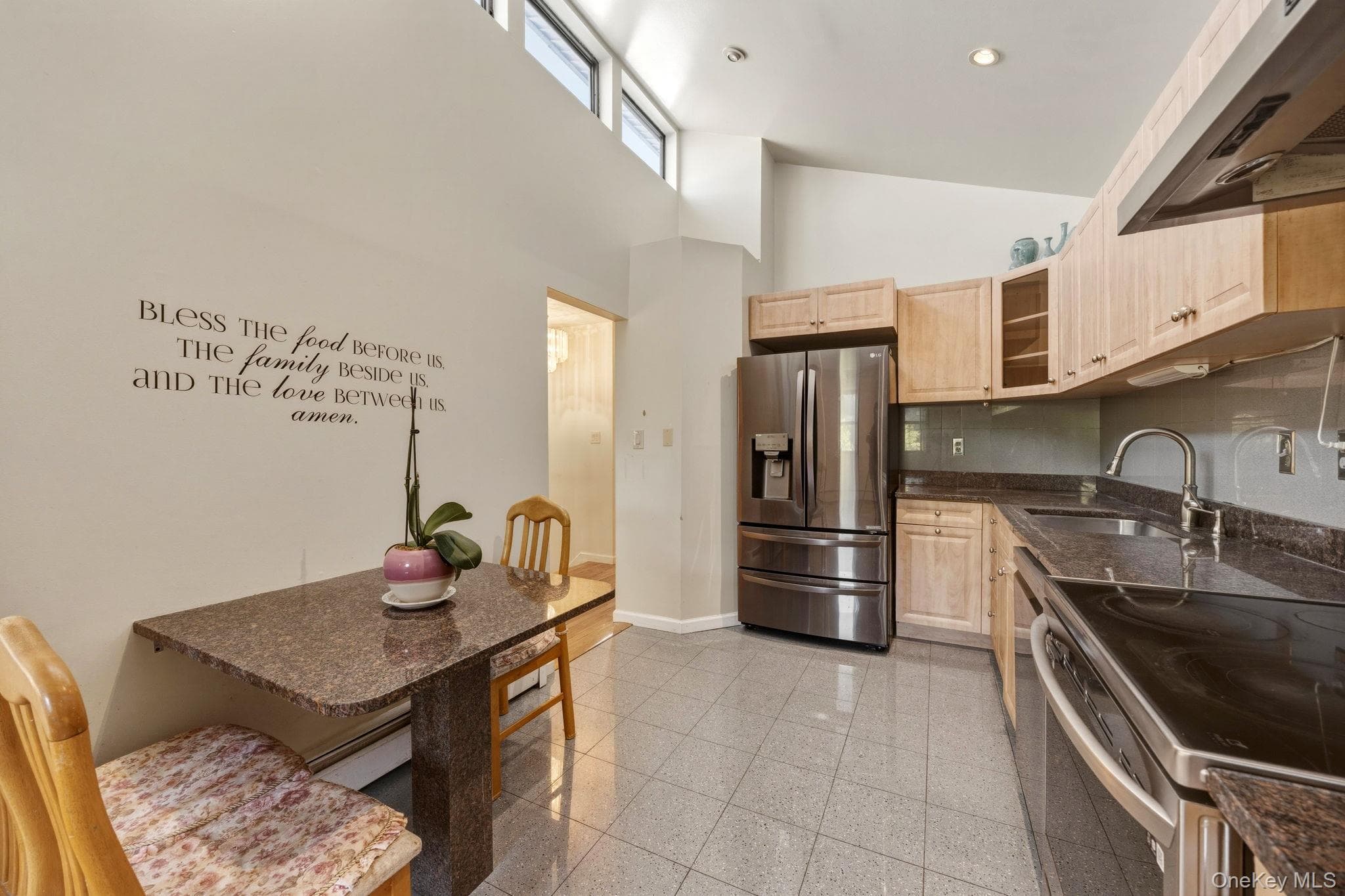 240-43 69 Avenue thumbnail 19