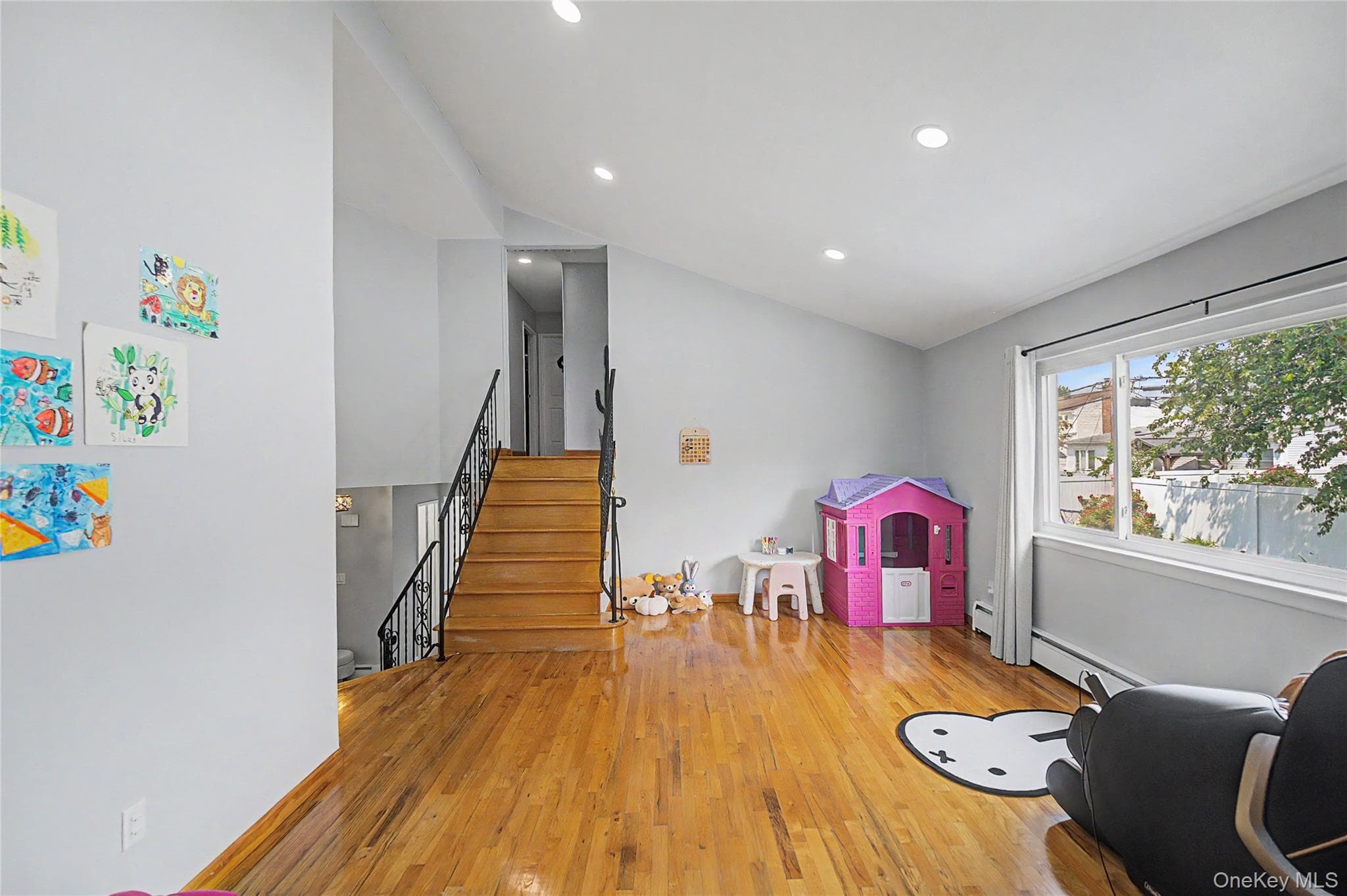 16 Hunt Place thumbnail 18