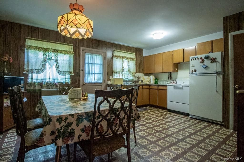 810 Ulster Heights Road thumbnail 12
