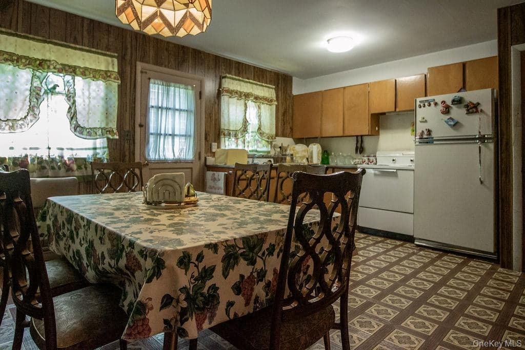 810 Ulster Heights Road thumbnail 13