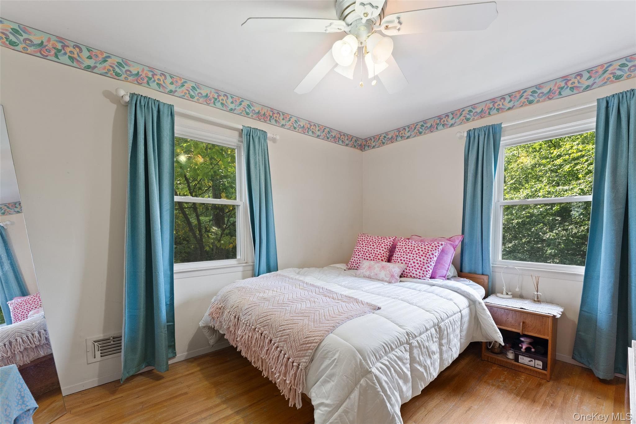 16 Cadillac Drive thumbnail 19