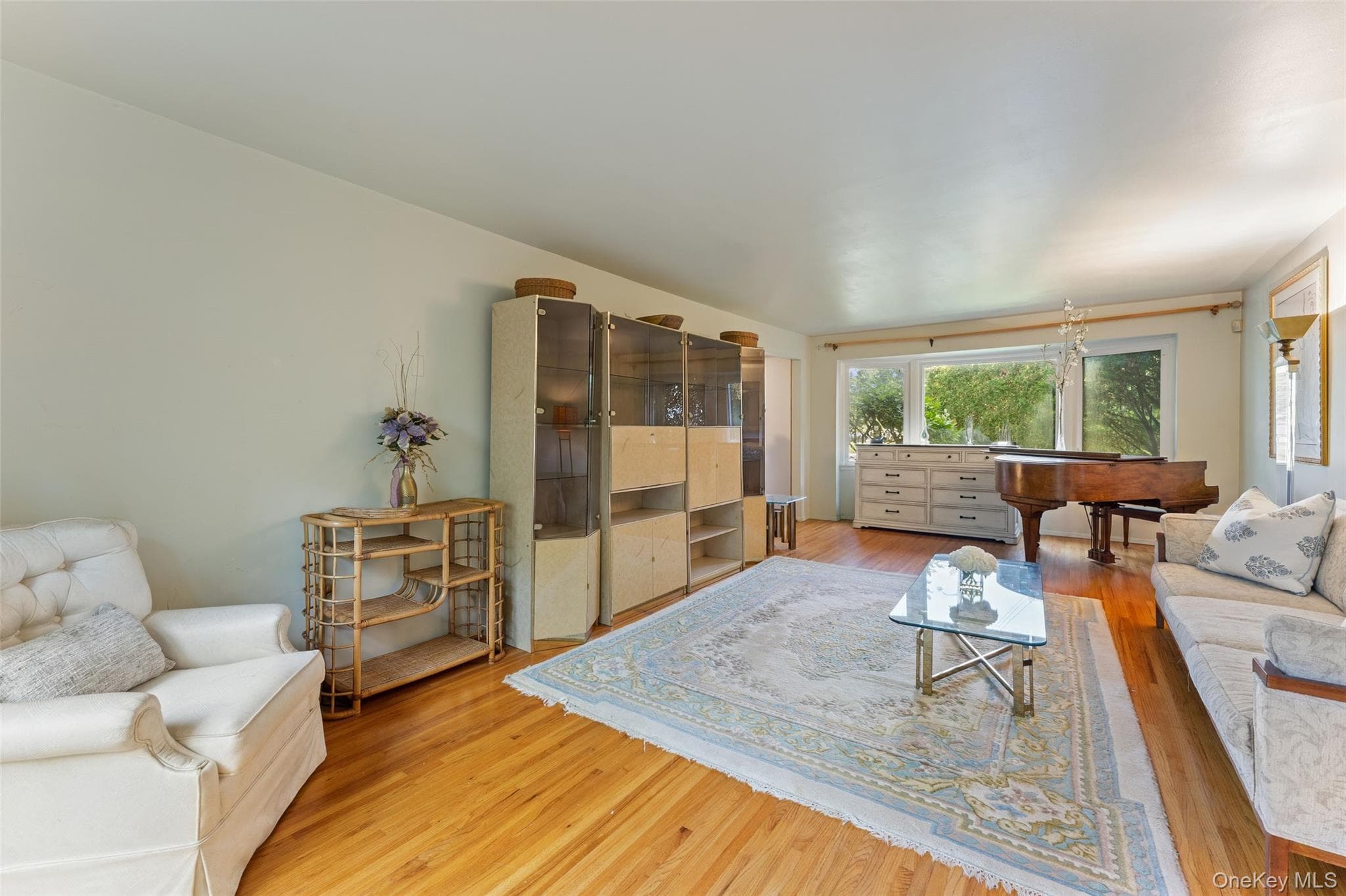 16 Cadillac Drive thumbnail 5