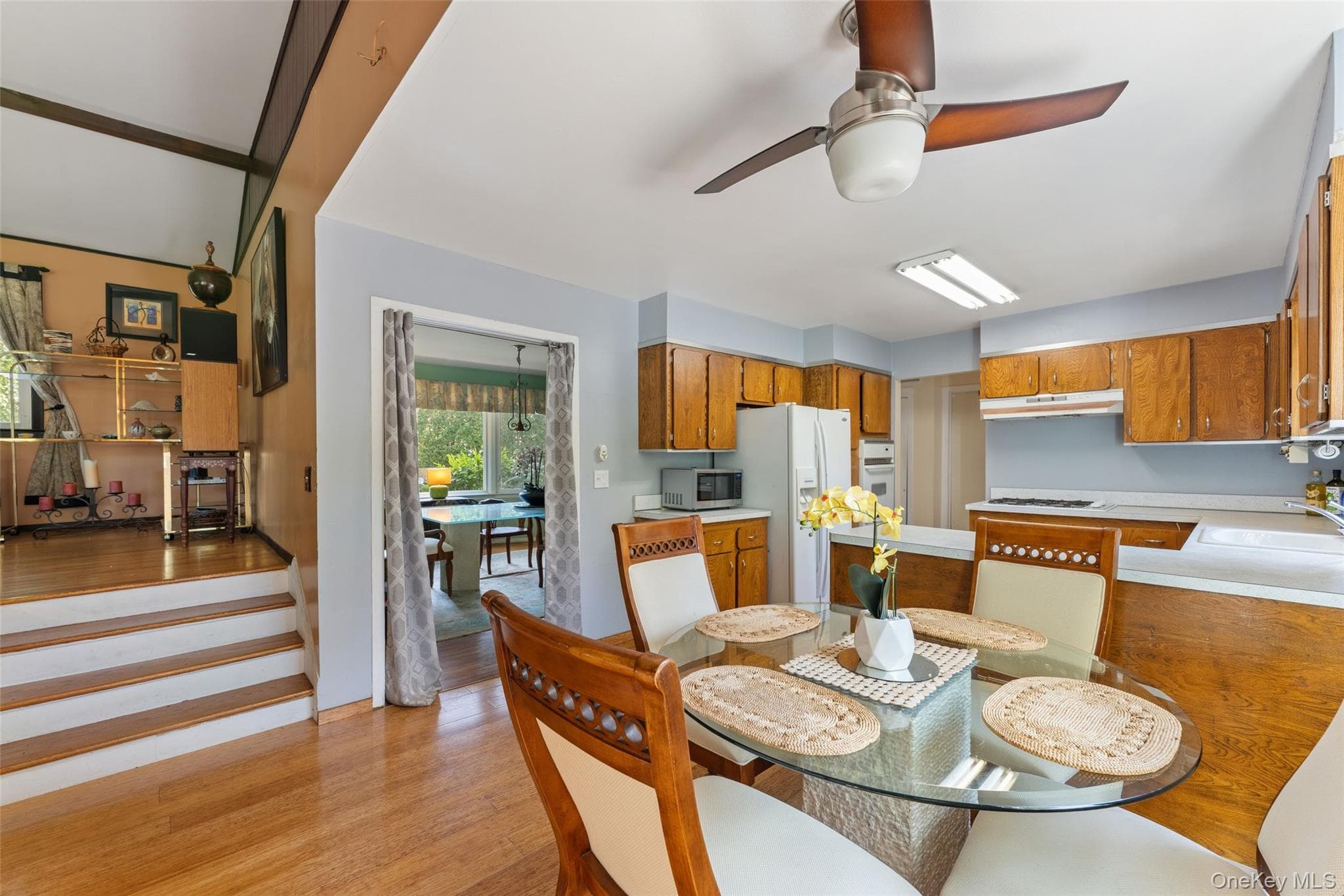 16 Cadillac Drive thumbnail 10