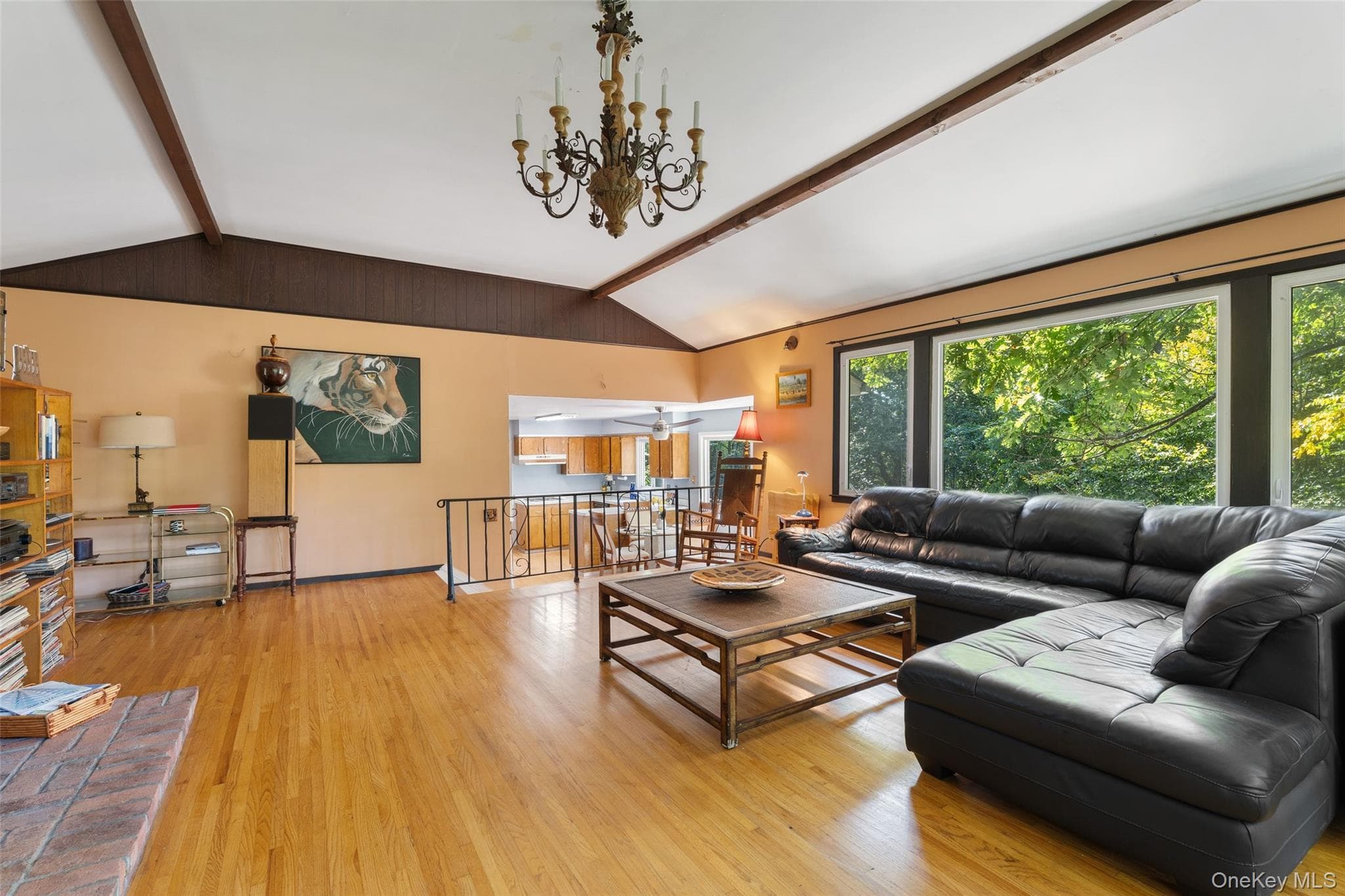16 Cadillac Drive thumbnail 13