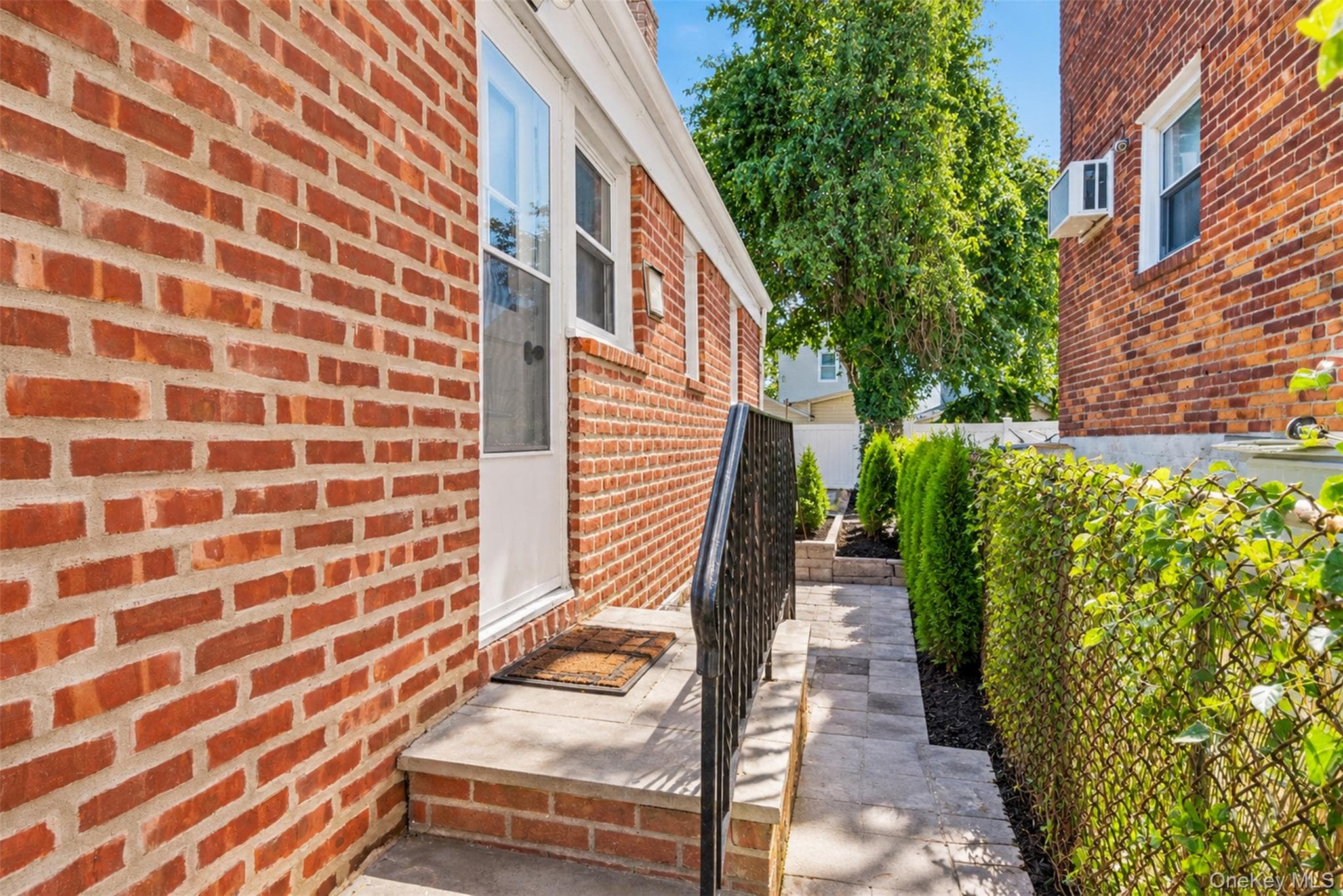 89-68 Springfield Boulevard thumbnail 16