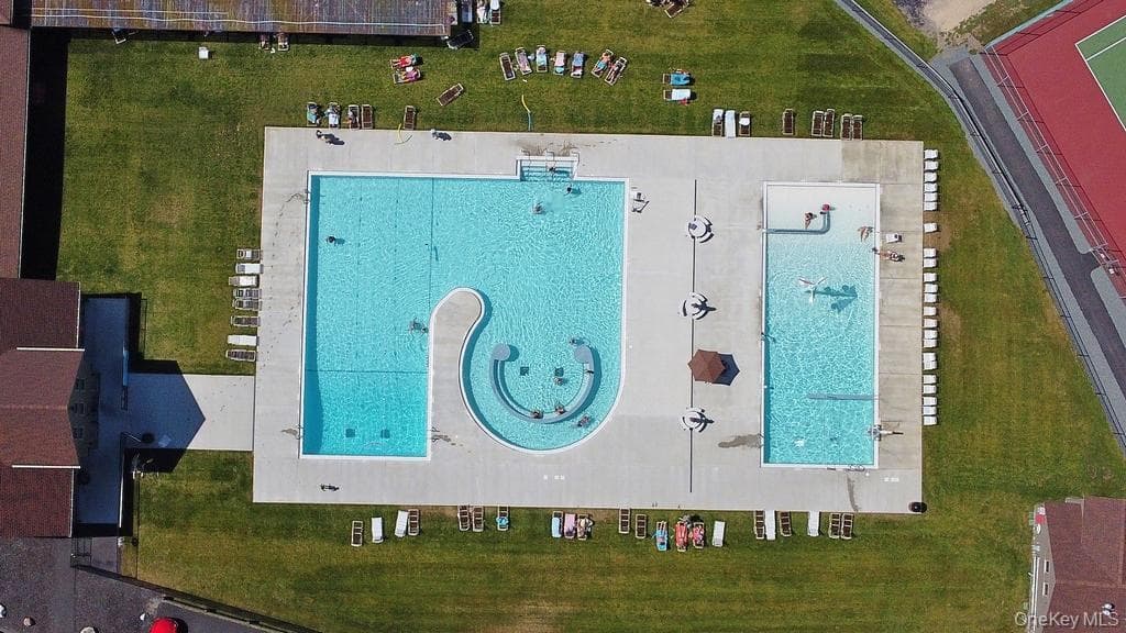 4 Scarborough Circle thumbnail 46