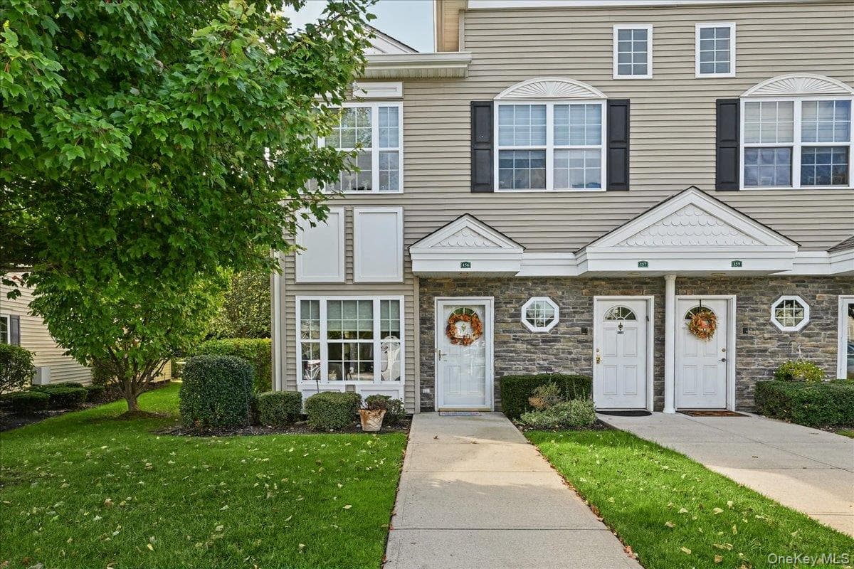 156 Spring Drive photo 1