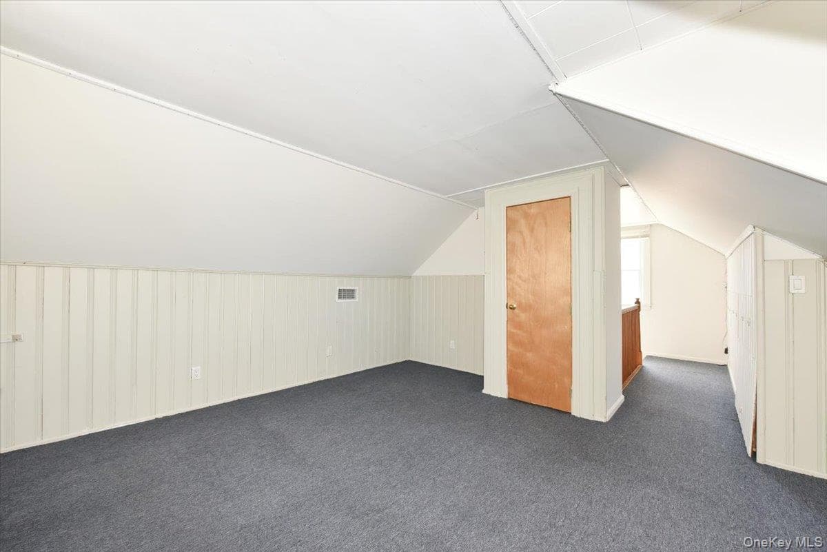413 Stewart Avenue thumbnail 16