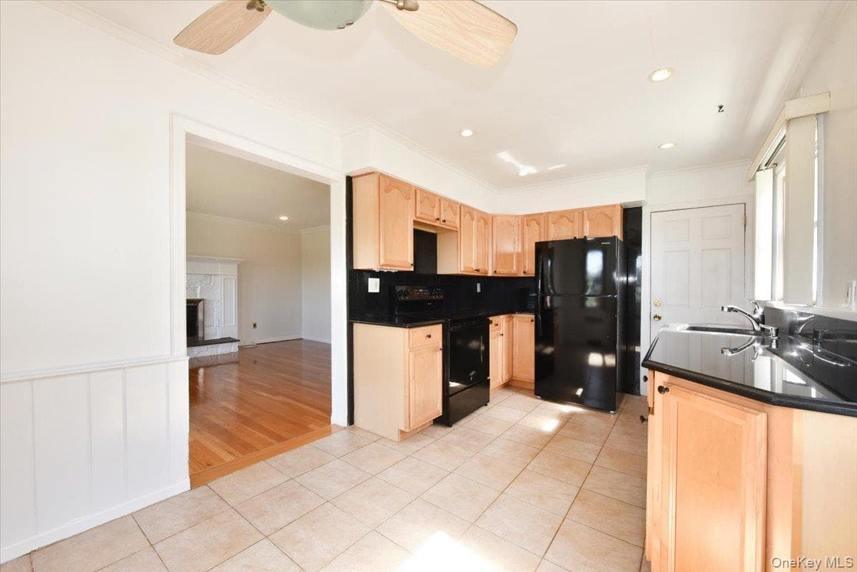 413 Stewart Avenue thumbnail 11