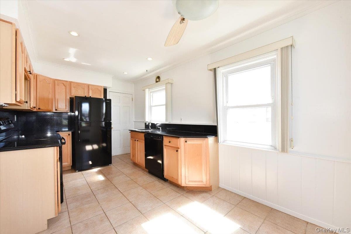 413 Stewart Avenue thumbnail 12
