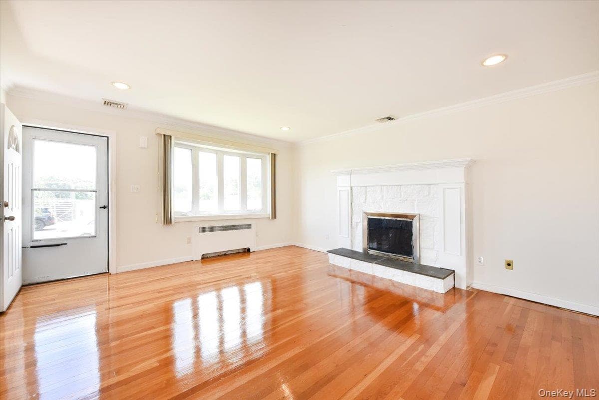 413 Stewart Avenue thumbnail 8