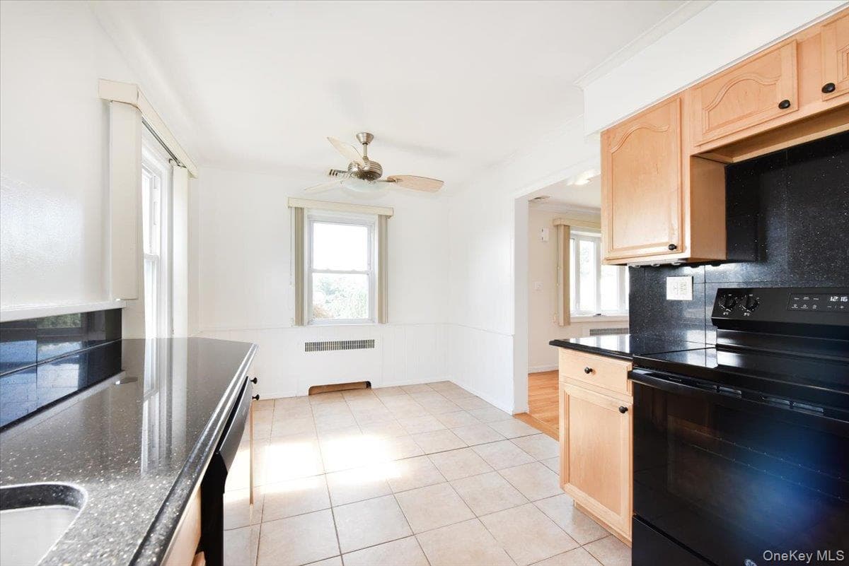 413 Stewart Avenue thumbnail 9