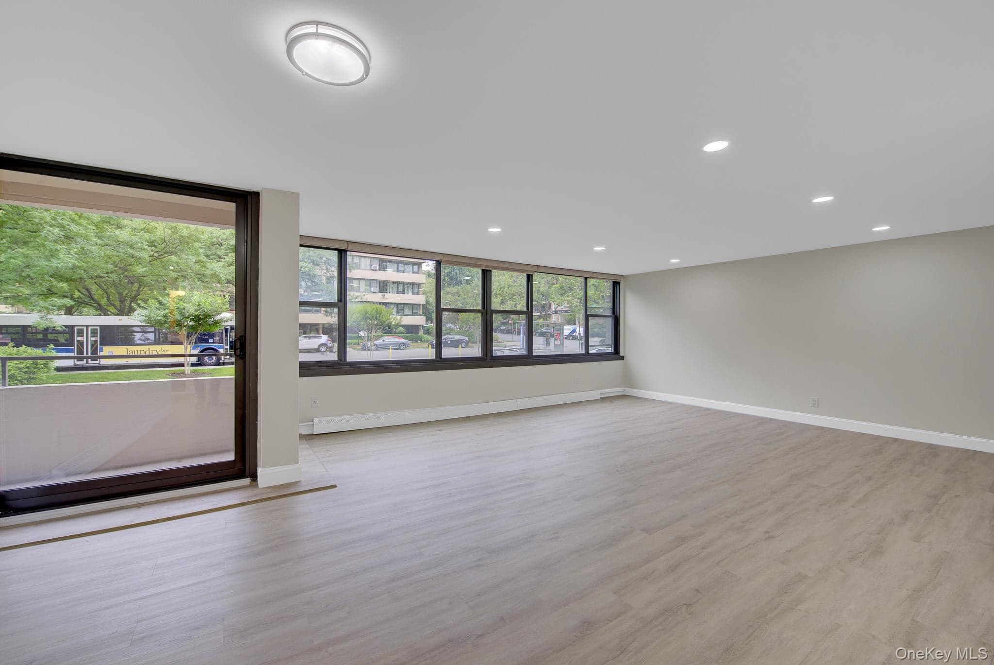 166-10 Powells Cove Boulevard Unit: 2C thumbnail 7