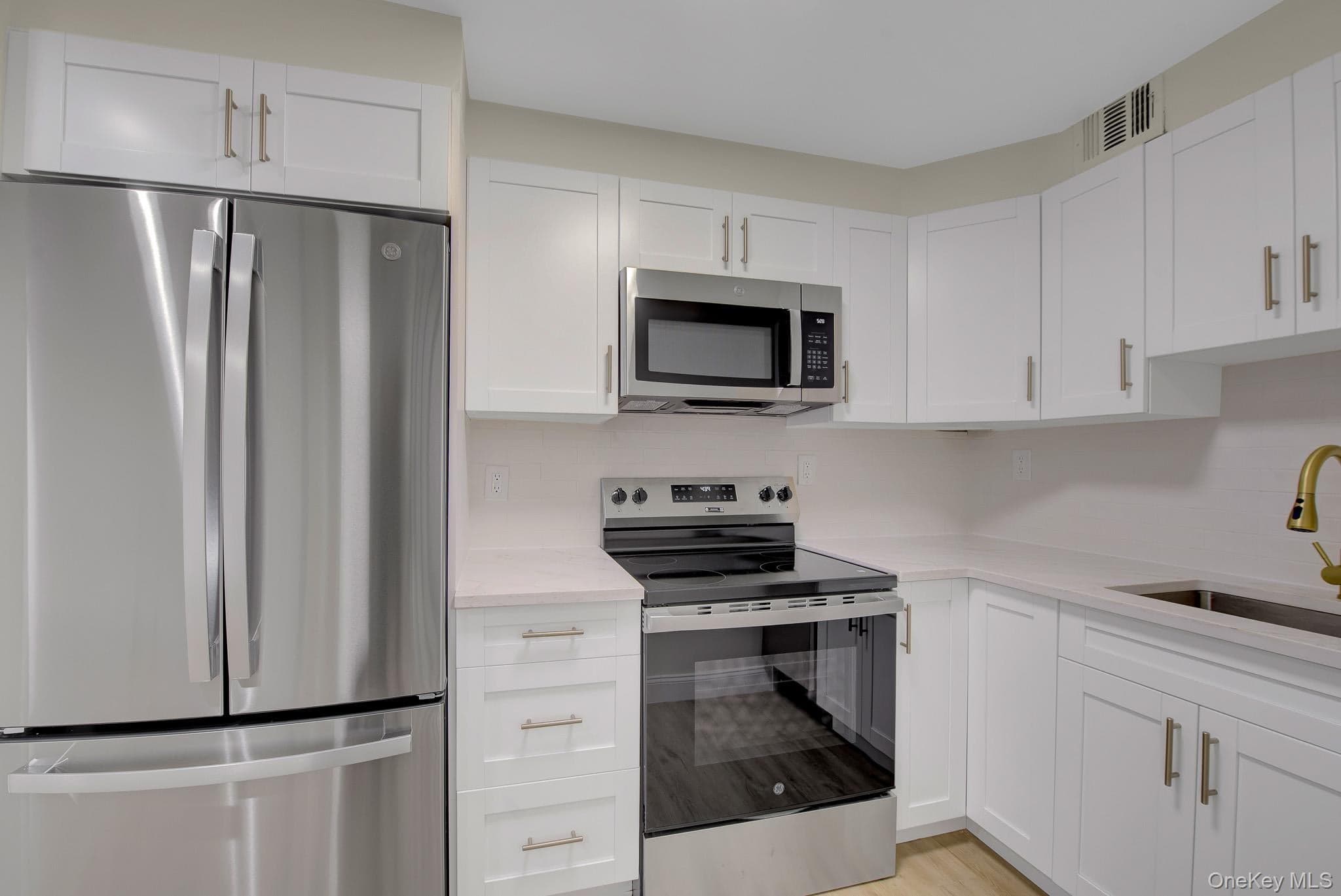166-10 Powells Cove Boulevard Unit: 2C thumbnail 10