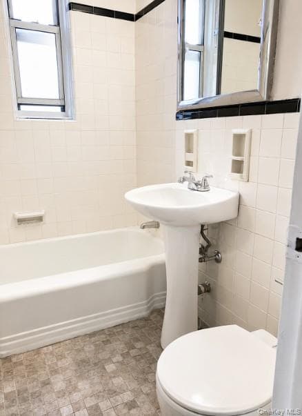 63-45 Saunders Street Unit: 3E thumbnail 5