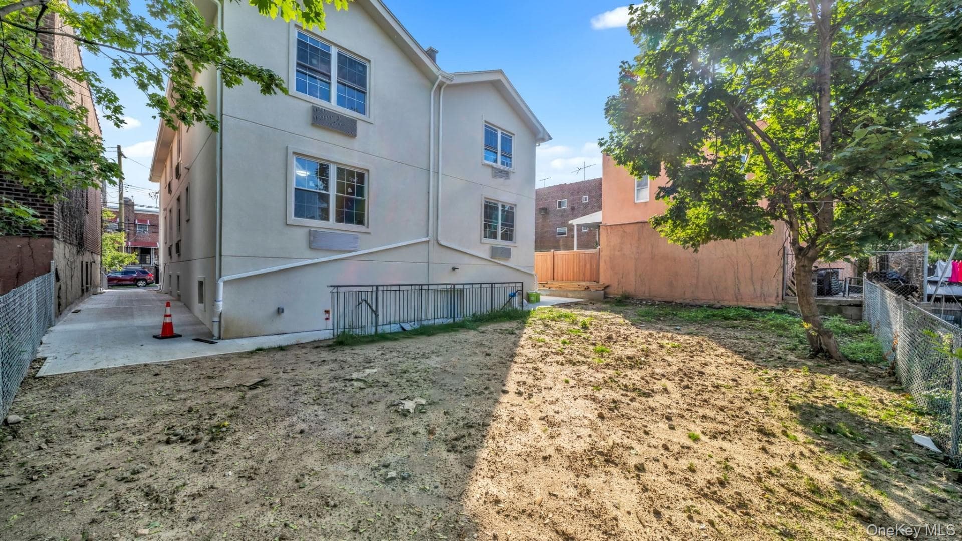 955 E 229th Street thumbnail 42