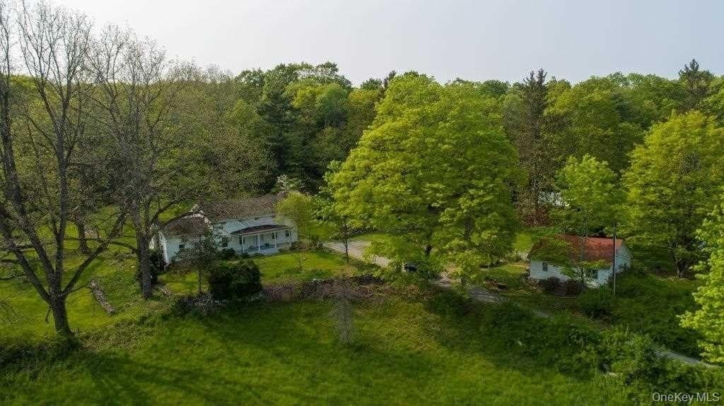 303 Hicks Hill Road thumbnail 3